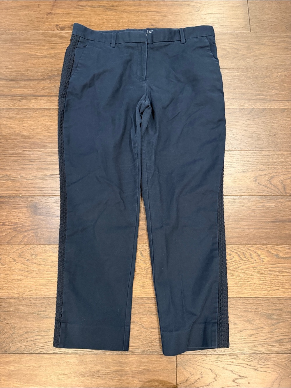 GAP Women’s Blue Slim Crop Embroidered Leg Casual Size 12 Regular - C60-040